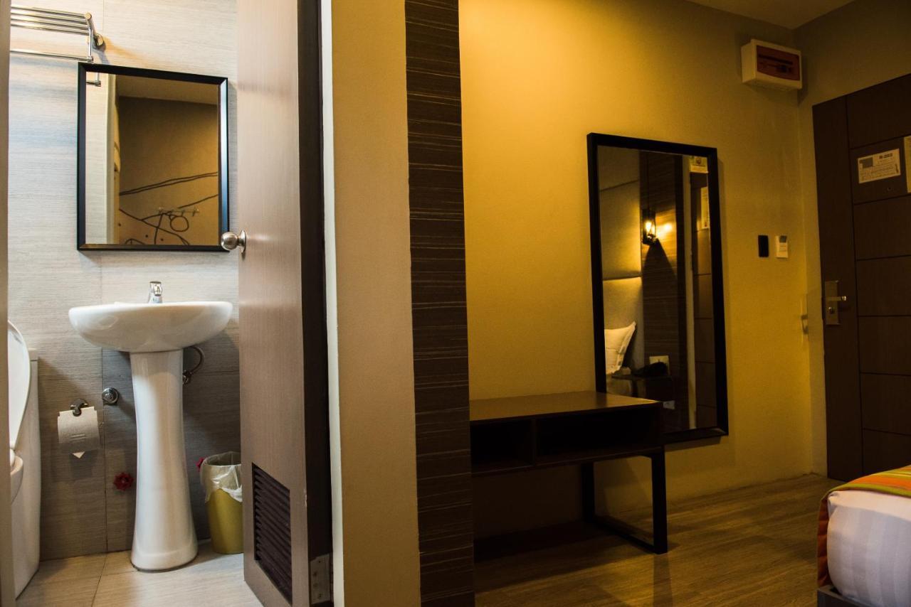 Dy Viajero Transient Hotel 나가 외부 사진